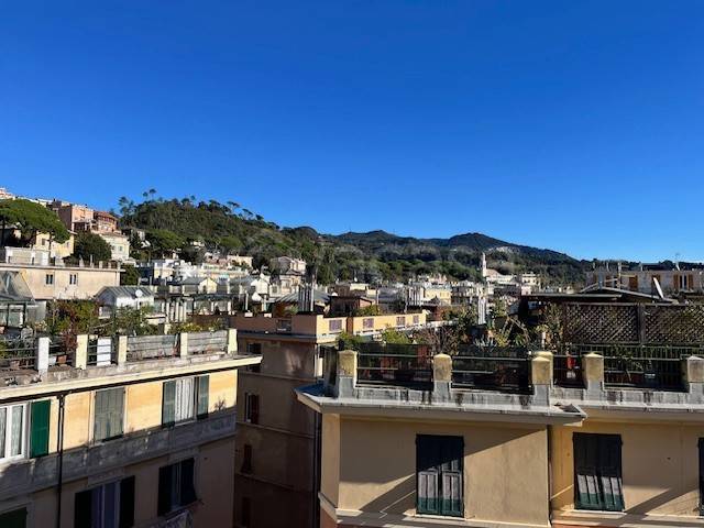 appartamento in vendita a Genova in zona Pegli