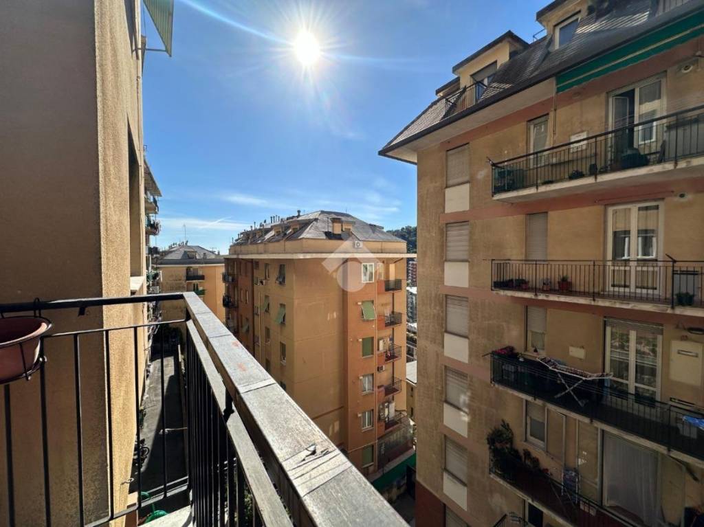 appartamento in vendita a Genova in zona Oregina
