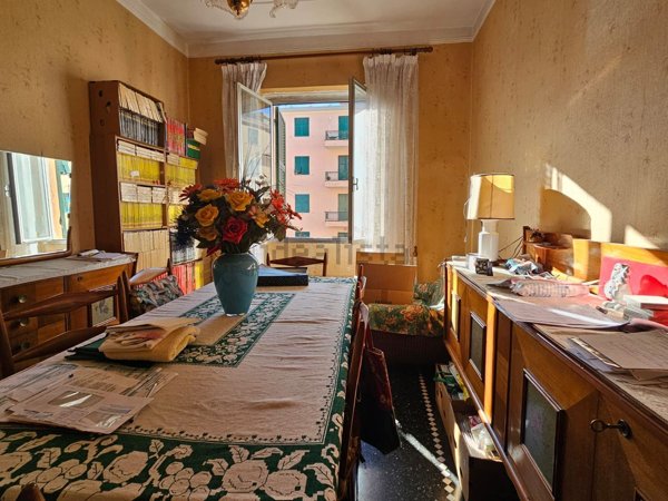 appartamento in vendita a Genova in zona Sestri Ponente