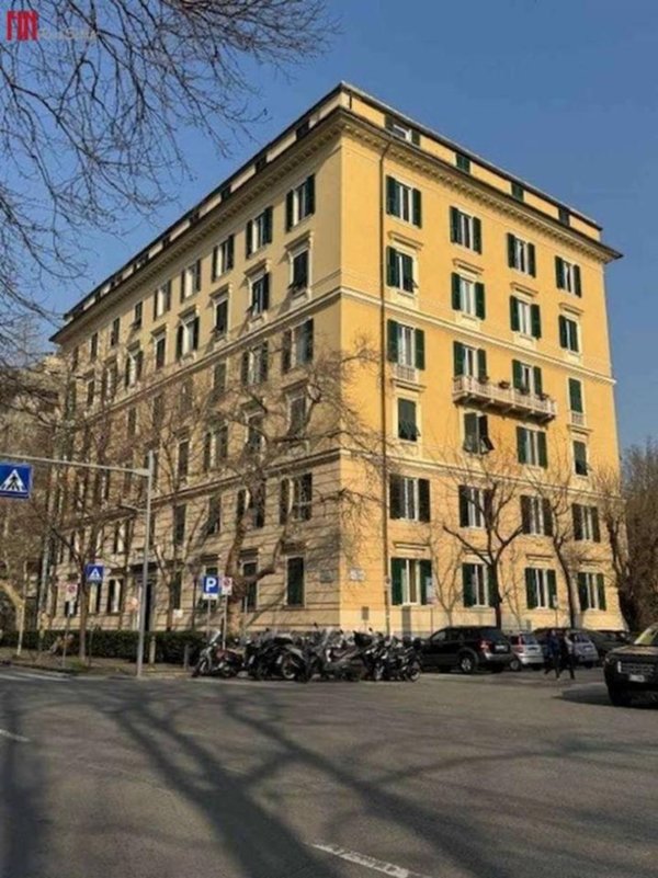 appartamento in vendita a Genova in zona Carignano