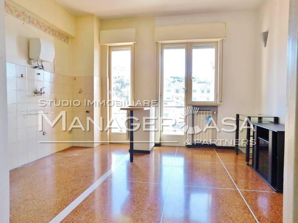 appartamento in vendita a Genova in zona Sampierdarena