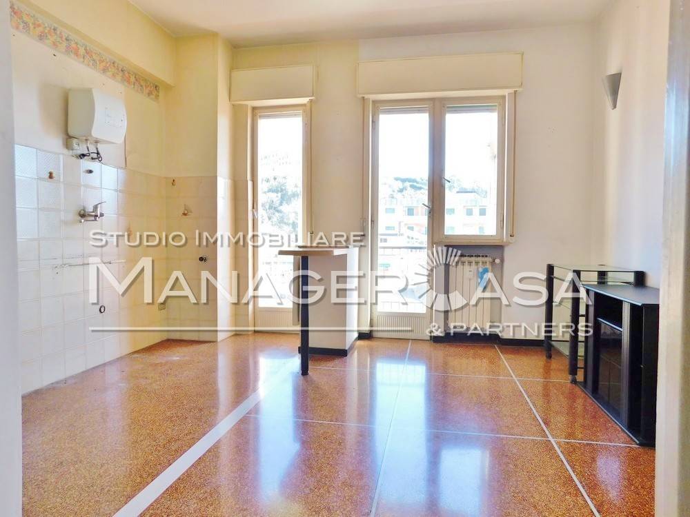 appartamento in vendita a Genova in zona Sampierdarena