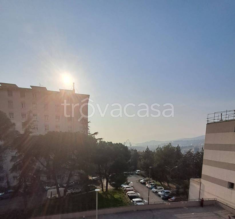 appartamento in vendita a Genova in zona Sestri Ponente