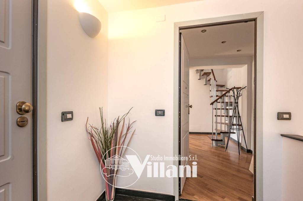 appartamento in vendita a Genova in zona Bolzaneto