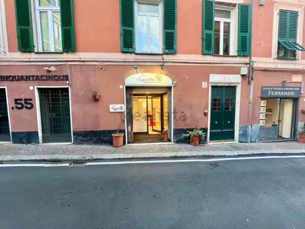 negozio in vendita a Genova in zona Nervi