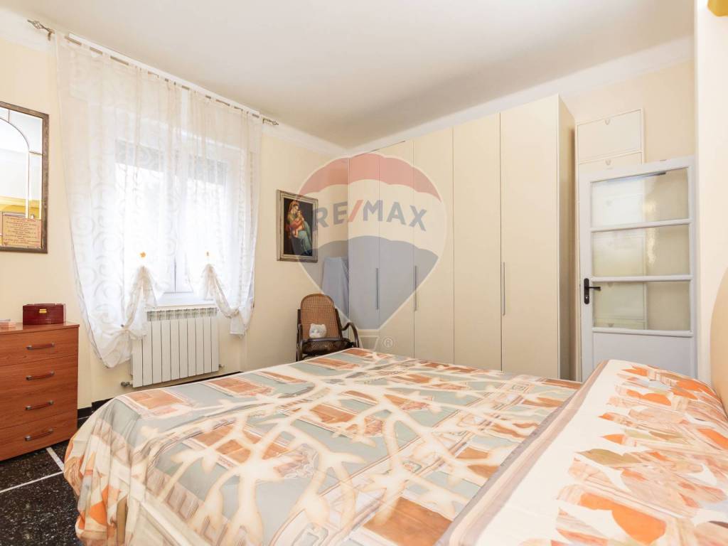 appartamento in vendita a Genova in zona Sestri Ponente