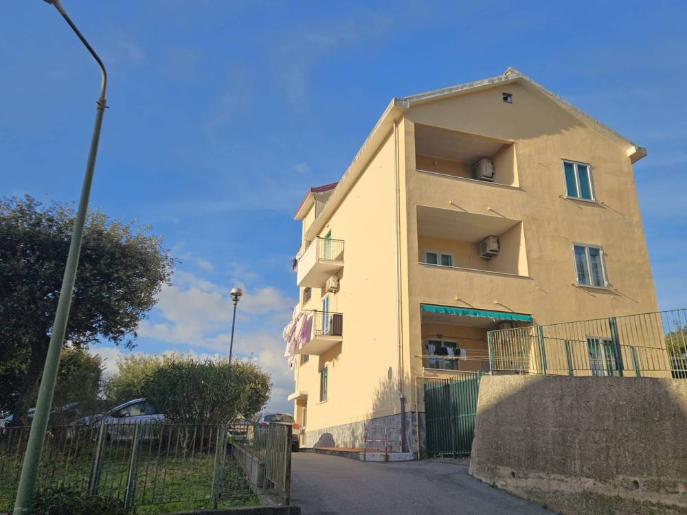 appartamento in vendita a Genova in zona Lagaccio / Granarolo