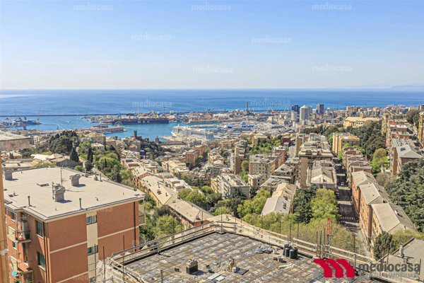 appartamento in vendita a Genova in zona Oregina