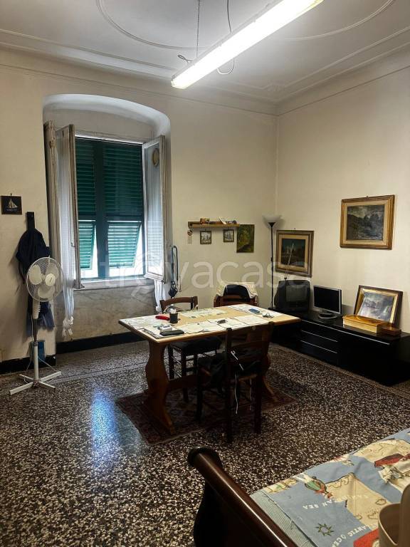 appartamento in vendita a Genova in zona Foce