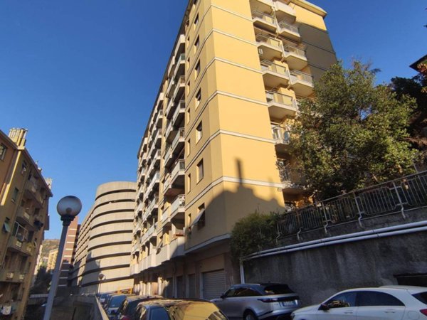appartamento in vendita a Genova in zona Sampierdarena