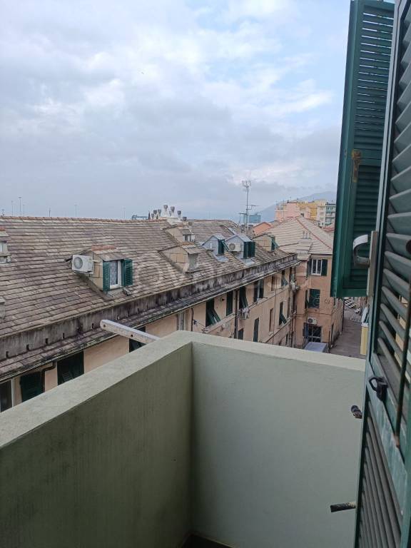 appartamento in vendita a Genova in zona Palmaro / Pra'