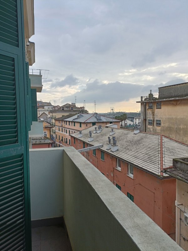 appartamento in vendita a Genova in zona Palmaro / Pra'