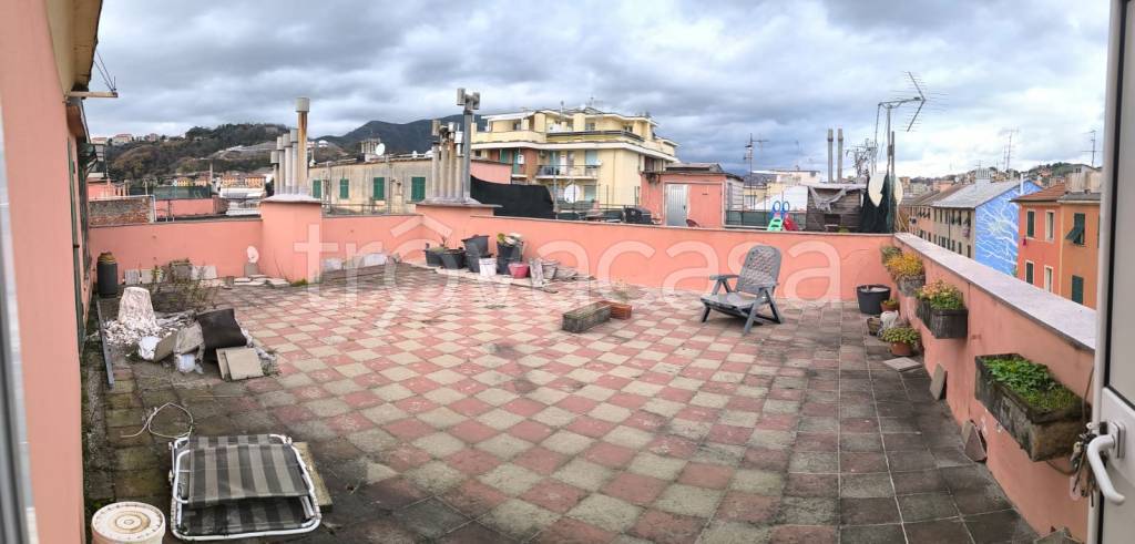 appartamento in vendita a Genova in zona Certosa