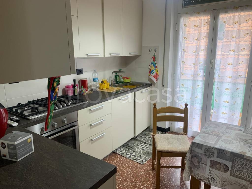 appartamento in vendita a Genova in zona Staglieno