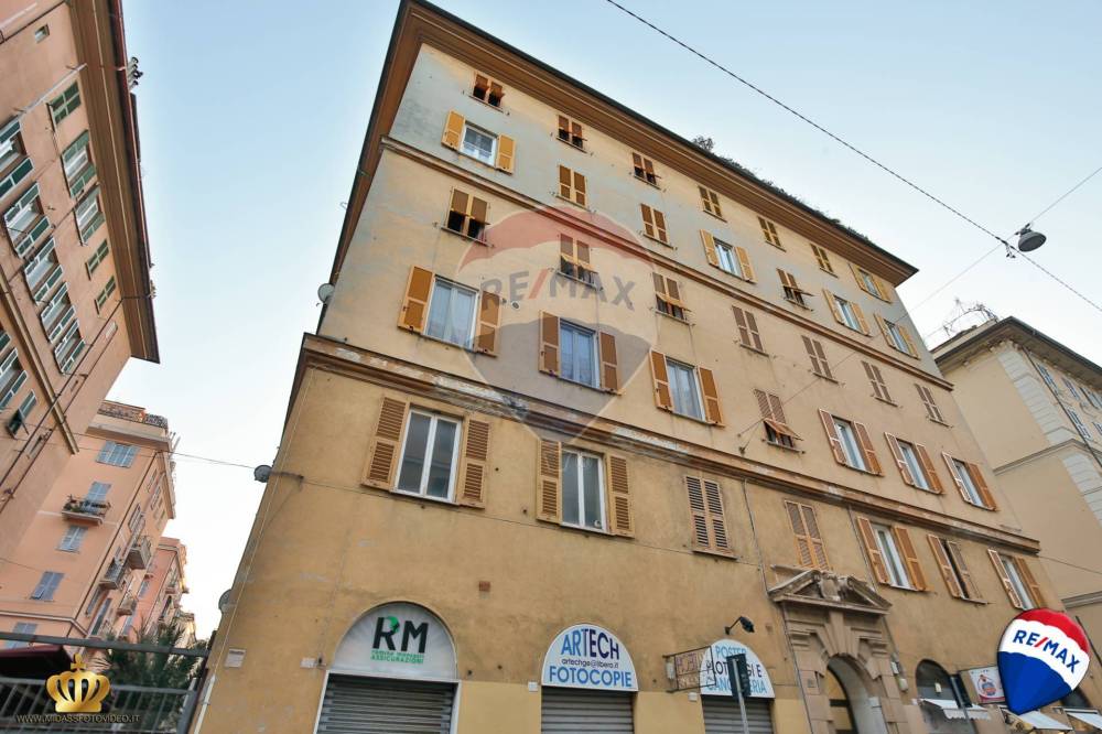appartamento in vendita a Genova in zona Foce