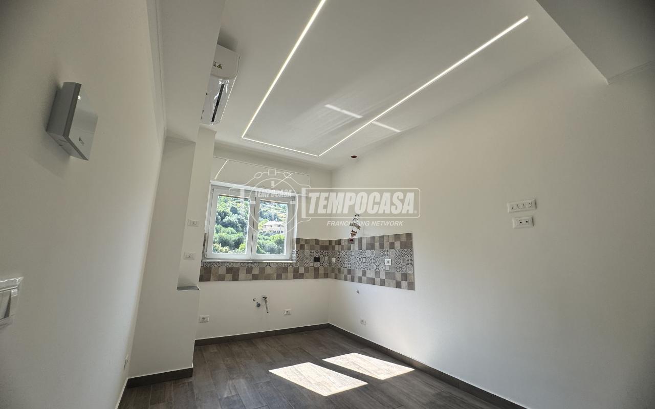 appartamento in vendita a Genova in zona Palmaro / Pra'