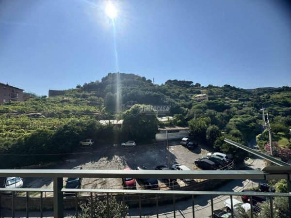 appartamento in vendita a Genova in zona Palmaro / Pra'
