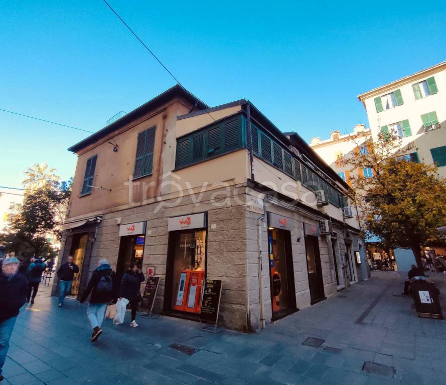 ufficio in vendita a Genova in zona Sestri Ponente