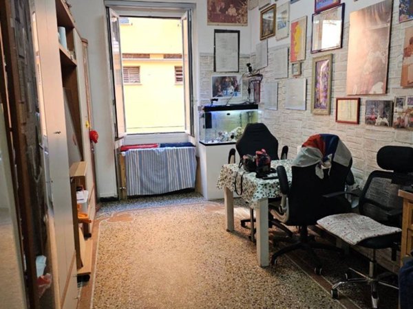 appartamento in vendita a Genova in zona Marassi