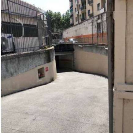 locale di sgombero in vendita a Genova in zona San Fruttuoso