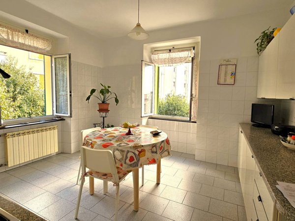 appartamento in vendita a Genova in zona Oregina