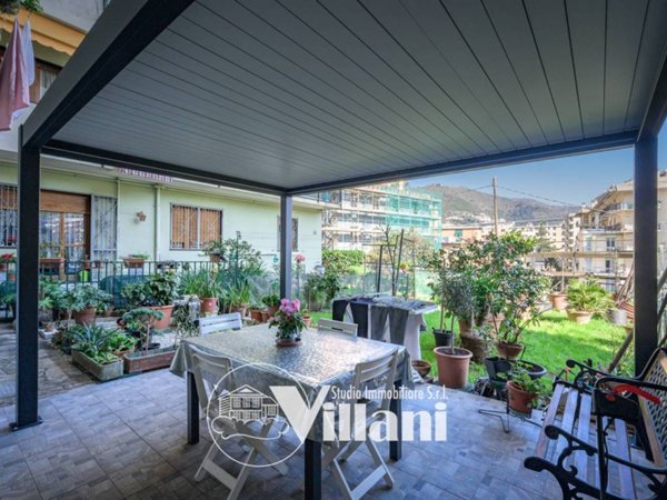 appartamento in vendita a Genova in zona Sturla