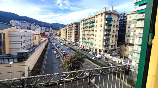 appartamento in vendita a Genova in zona Staglieno