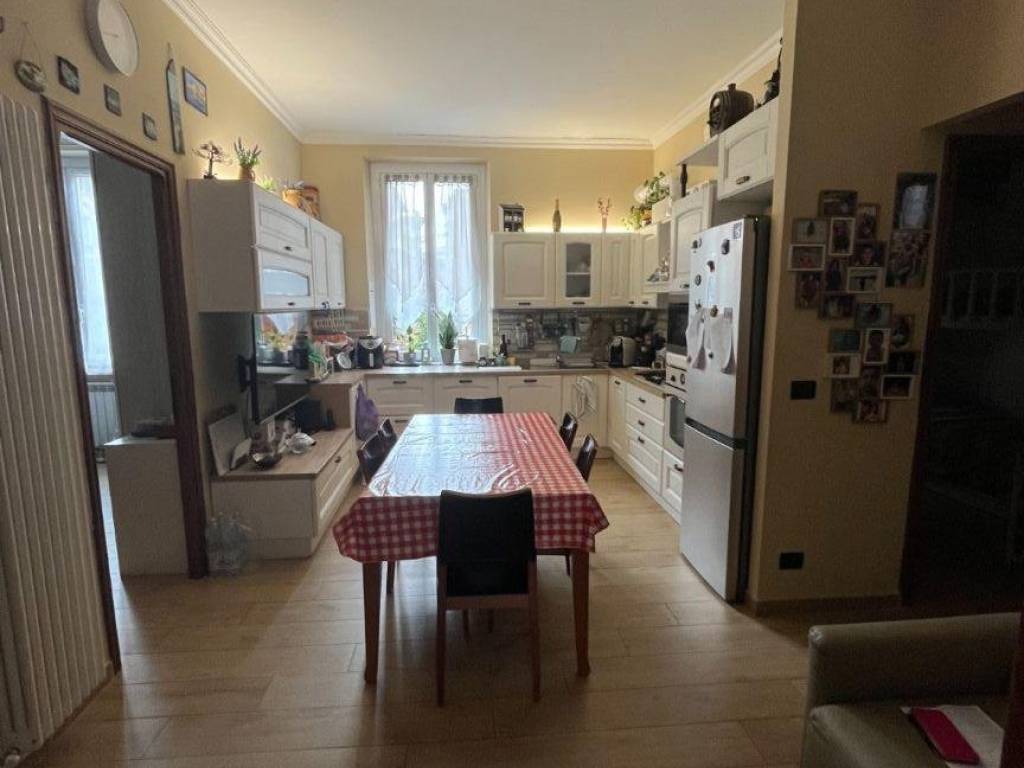 appartamento in vendita a Genova in zona Sestri Ponente