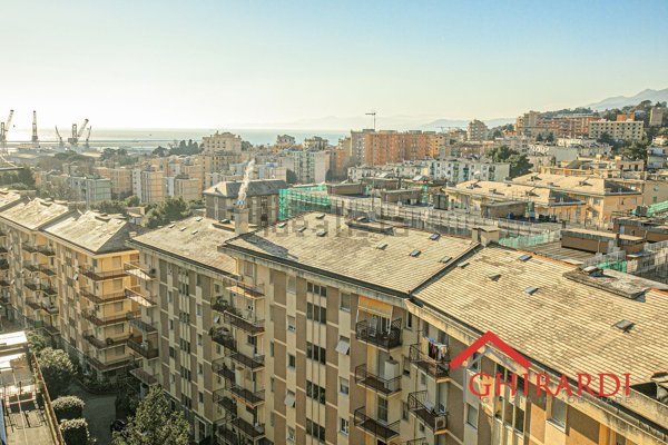 appartamento in vendita a Genova in zona Sestri Ponente
