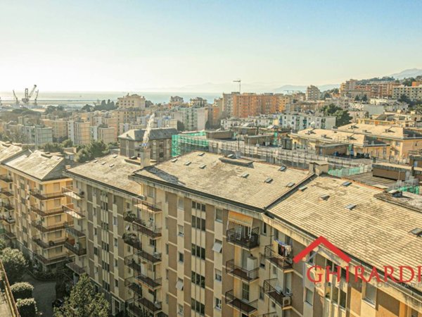 appartamento in vendita a Genova in zona Sestri Ponente