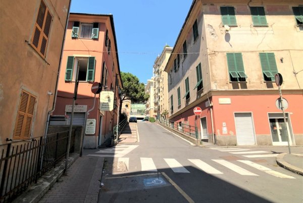 appartamento in vendita a Genova in zona Voltri