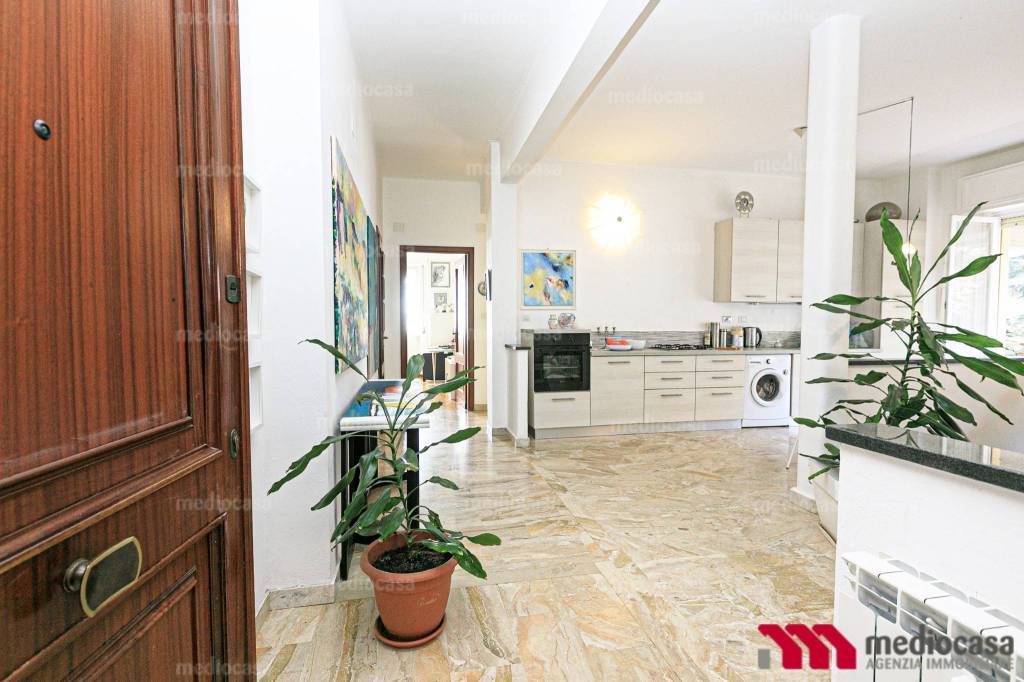 appartamento in vendita a Genova in zona Oregina