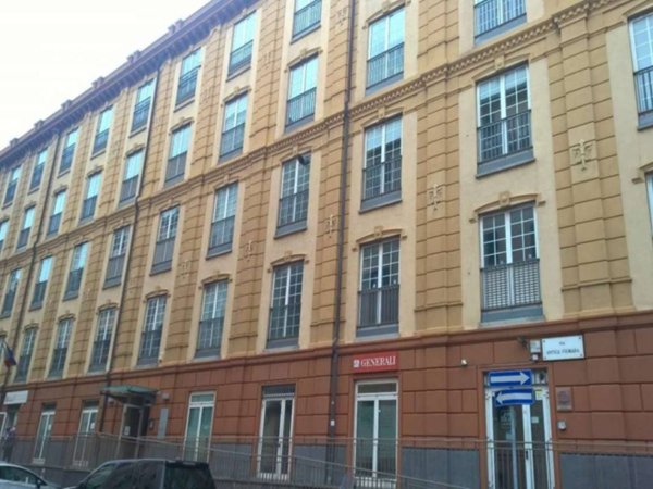 ufficio in vendita a Genova in zona Sampierdarena