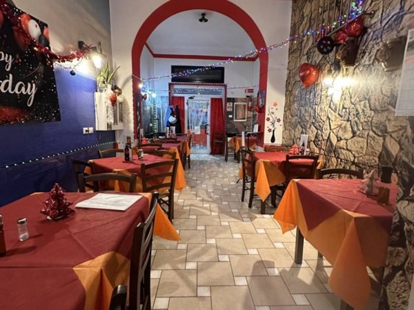 negozio in vendita a Genova in zona Marassi