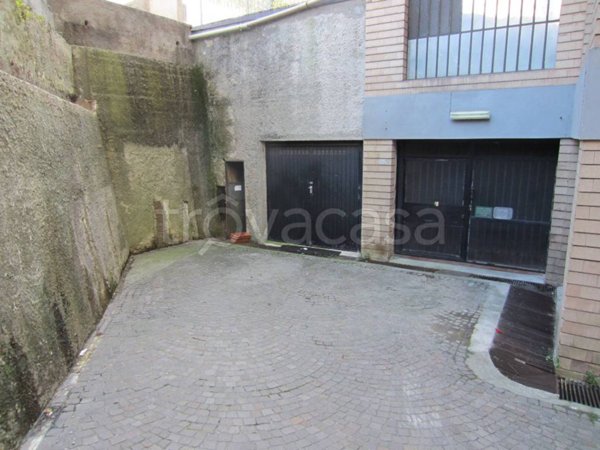 casa semindipendente in vendita a Genova in zona Bolzaneto