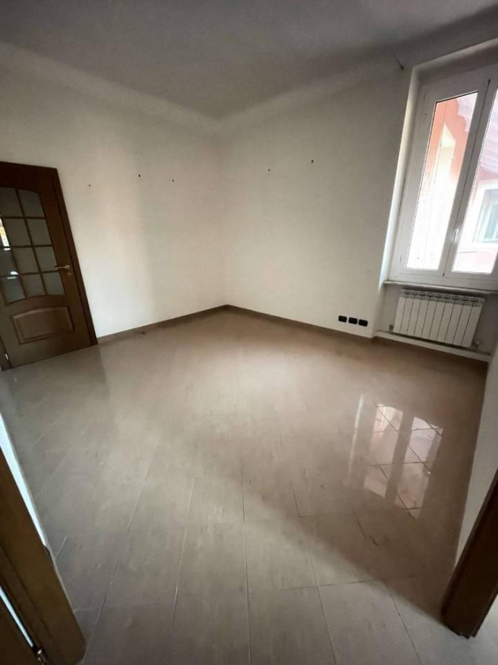 appartamento in vendita a Genova in zona Sturla