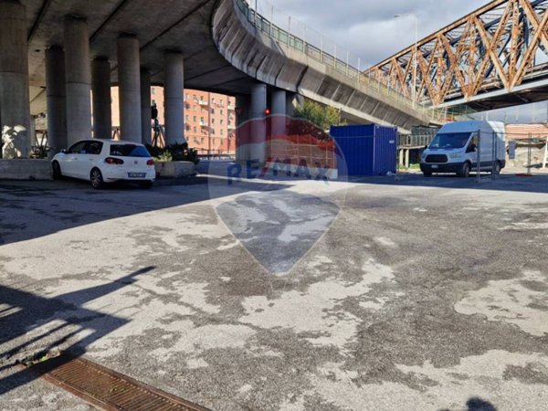 negozio in vendita a Genova in zona Pontedecimo