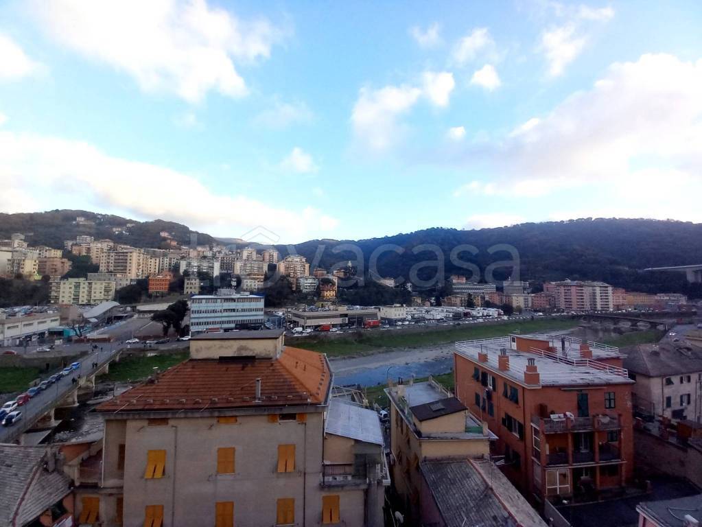 appartamento in vendita a Genova in zona Molassana