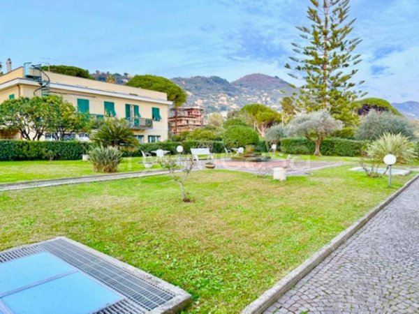 monolocale in vendita a Genova in zona Nervi