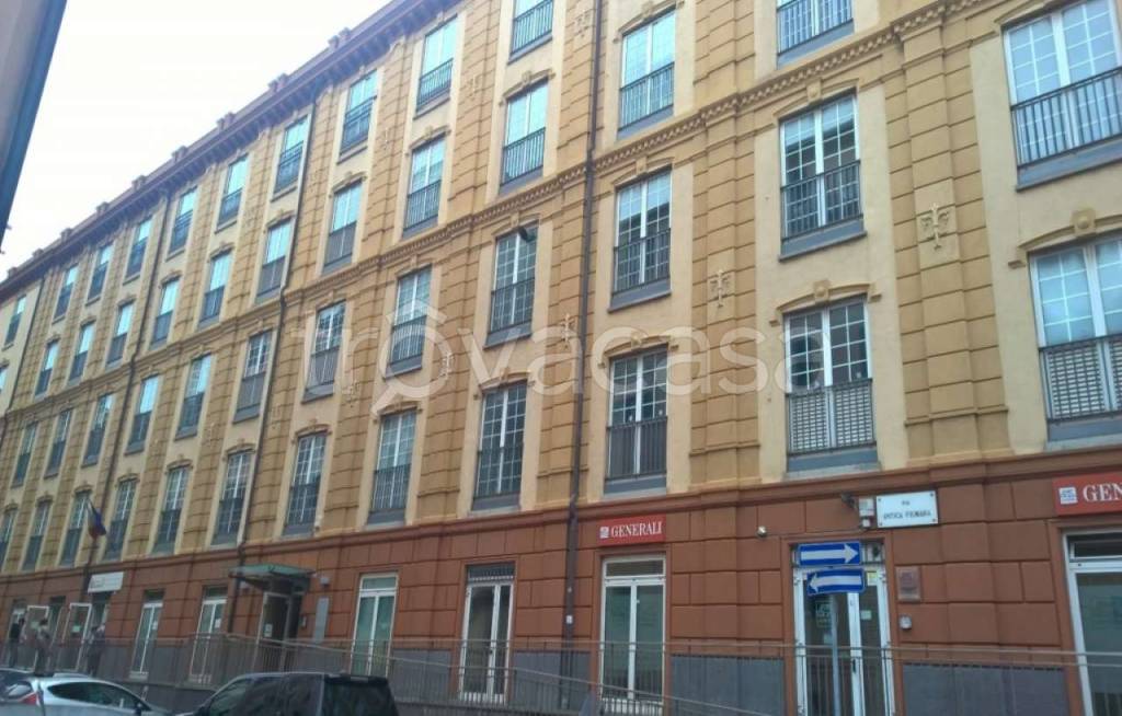 ufficio in vendita a Genova in zona Sampierdarena