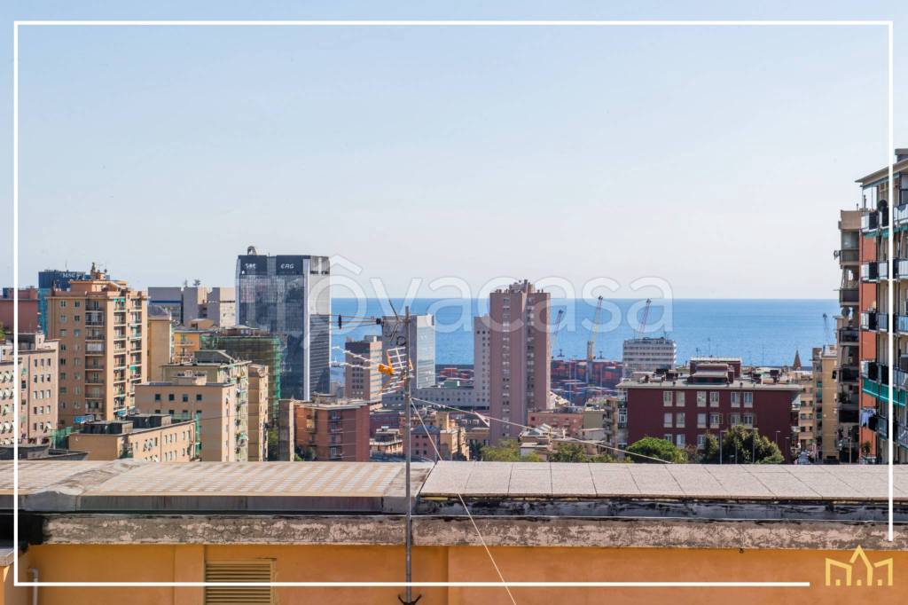 appartamento in vendita a Genova in zona Sampierdarena