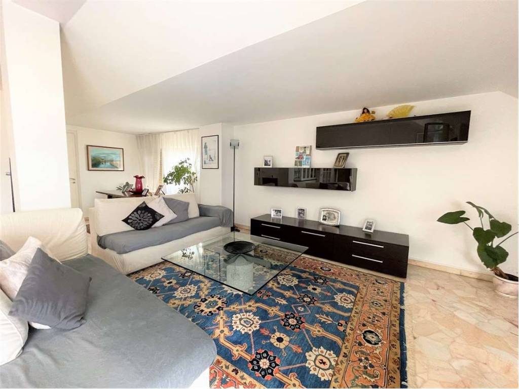 appartamento in vendita a Genova in zona Marassi
