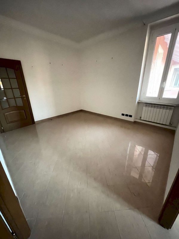 appartamento in vendita a Genova in zona Sturla