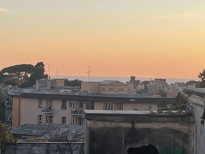 appartamento in vendita a Genova in zona Sturla