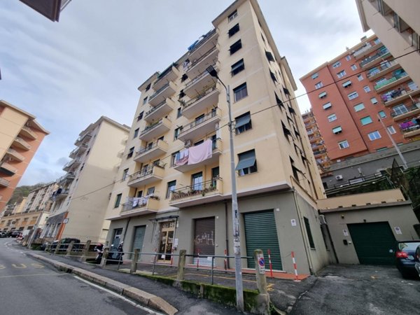 appartamento in vendita a Genova in zona Marassi