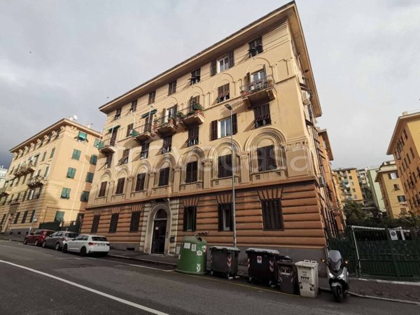 appartamento in vendita a Genova in zona Sturla