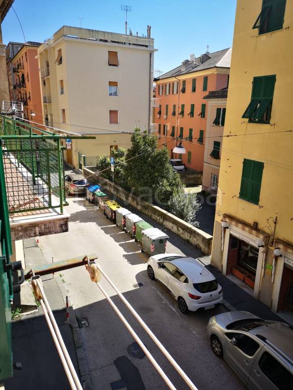 appartamento in vendita a Genova in zona Palmaro / Pra'