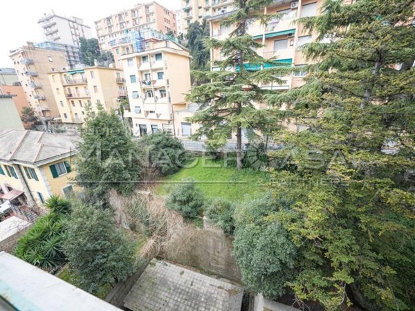 appartamento in vendita a Genova in zona Marassi