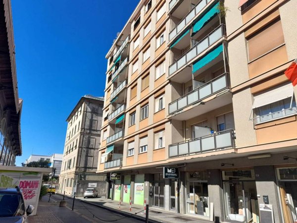 appartamento in vendita a Genova in zona Sestri Ponente