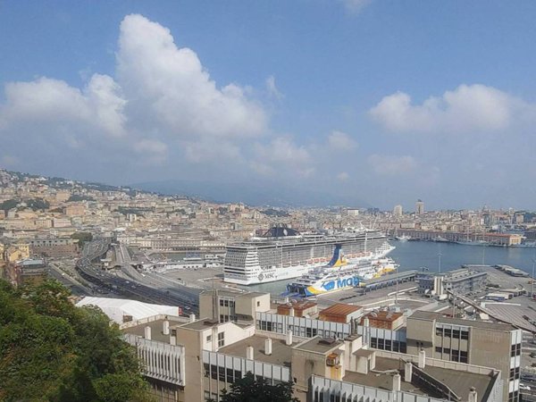 appartamento in vendita a Genova in zona DiNegro